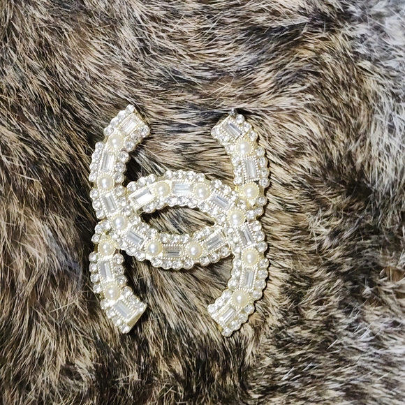 Chanel Brooch Pin - Picture 3 of 13